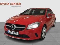 Röd Begagnad 2017 Mercedes A180 Urban Halvkombi | 149 900 kr (Bra pris)
