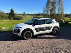Vit Begagnad 2016 Citroën C4 Cactus Halvkombi | 68 000 kr (Marknadspris)