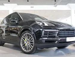 Svart Begagnad 2022 Porsche Cayenne Platinum Edition SUV | 875 000 kr (Marknadspris)