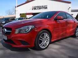 Röd Begagnad 2015 Mercedes CLA180 Sedan | 149 900 kr