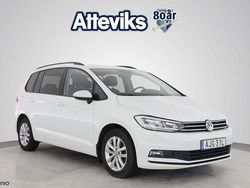 Vit Begagnad 2019 VW Touran Minibuss | 189 900 kr