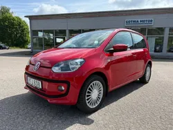 Röd Begagnad 2016 VW up! high up! Halvkombi | 74 900 kr (Marknadspris)