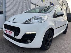 Vit Begagnad 2012 Peugeot 107 Halvkombi | 26 999 kr (Marknadspris)