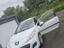 Vit Begagnad 2010 Peugeot 207 Halvkombi | 39 000 kr (Bra pris)