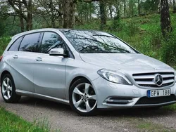 Silver Begagnad 2013 Mercedes B200 Minibuss | 150 000 kr (Marknadspris)