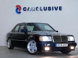 Mörkblå Begagnad 1989 Mercedes E230 Sedan | 89 900 kr