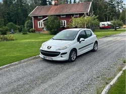Vit Begagnad 2007 Peugeot 207 Halvkombi | 22 000 kr (Bra pris)