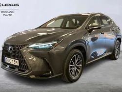 Grå Begagnad 2022 Lexus NX450h+ Executive Line SUV | 580 000 kr (Marknadspris)