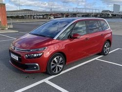 Röd Begagnad 2016 Citroën Grand C4 Picasso Minibuss | 119 000 kr (Marknadspris)