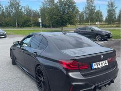 Grå Begagnad 2017 BMW 520 M Sport Sedan | 80 000 kr