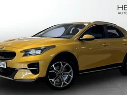 Gul (yellow) Begagnad 2019 Kia XCeed SUV | 189 900 kr (Marknadspris)