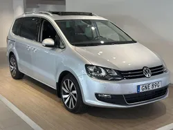 Silver (reflex silver metallic) Begagnad 2022 VW Sharan Comfortline Minibuss | 329 900 kr (Lite dyr)