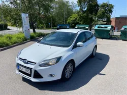 Vit Begagnad 2013 Ford Focus Titanium Halvkombi | 42 000 kr (Bra pris)