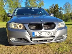 Grå Begagnad 2009 BMW 320 Comfort Edition Kombi | 64 000 kr (Marknadspris)