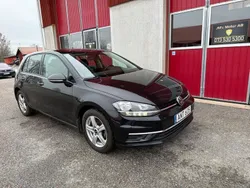 Svart Begagnad 2018 VW Golf VII Halvkombi | 139 900 kr (Marknadspris)