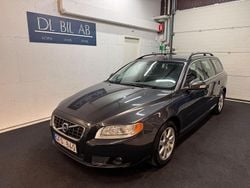 Grå Begagnad 2011 Volvo V70 Momentum Kombi | 84 900 kr (Marknadspris)