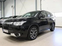 Svart Begagnad 2015 Mitsubishi Outlander SUV | 159 900 kr (Marknadspris)
