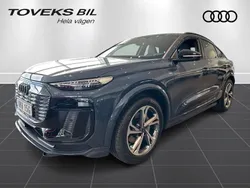 Blå (plasmablå metallic) Ny 2025 Audi Q6 Sportback e-tron Design SUV | 1 026 600 kr