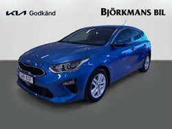 Blå (/b3l/ blue flame m) Begagnad 2021 Kia Ceed Halvkombi | 199 000 kr (Marknadspris)