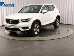 Vit (ice vit) Begagnad 2022 Volvo XC40 Inscription SUV | 309 900 kr (Bra pris)