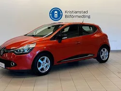 Röd Begagnad 2014 Renault Clio IV Halvkombi | 84 900 kr (Marknadspris)