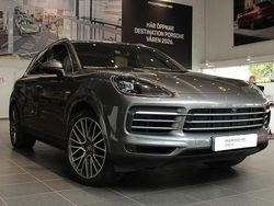 Mörkgrå (quarzite grey metall) Begagnad 2022 Porsche Cayenne SUV | 775 000 kr (Marknadspris)