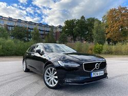Svart Begagnad 2018 Volvo V90 Momentum Kombi | 179 000 kr (Marknadspris)