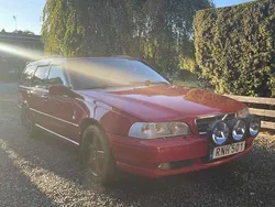 Röd Begagnad 2000 Volvo V70 Standard Kombi | 17 000 kr (Marknadspris)