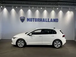 Vit Ny 2025 VW Golf VIII Edition Halvkombi | 324 200 kr (Marknadspris)