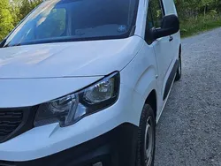 Vit Begagnad 2020 Peugeot Partner Minibuss | 80 000 kr (Superpris)
