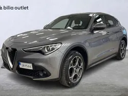 Grå Begagnad 2017 Alfa Romeo Stelvio SUV | 249 900 kr (Dyr)