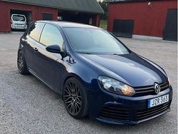 Blå Begagnad 2010 VW Golf VI GTI Halvkombi | 89 000 kr (Marknadspris)