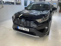 Svart Begagnad 2019 Toyota RAV4 Hybrid Executive SUV | 331 000 kr (Marknadspris)