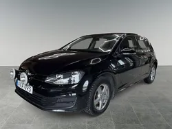 Svart Begagnad 2016 VW Golf VII Halvkombi | 115 000 kr (Marknadspris)