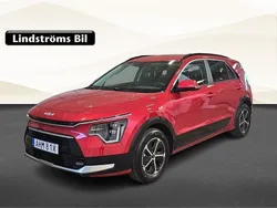 Röd Begagnad 2023 Kia Niro SUV | 334 900 kr (Marknadspris)