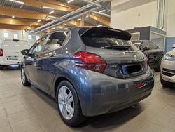 Grå metallic Begagnad 2018 Peugeot 208 Halvkombi | 110 000 kr (Bra pris)