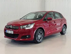 Röd Begagnad 2015 Citroën C4 Halvkombi | 69 900 kr (Marknadspris)