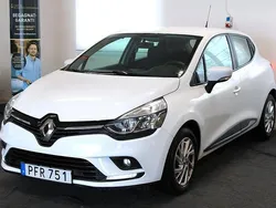 Vit Begagnad 2017 Renault Clio IV Zen Halvkombi | 88 900 kr (Marknadspris)