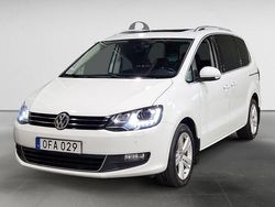 Vit Begagnad 2016 VW Sharan Minibuss | 189 900 kr (Marknadspris)