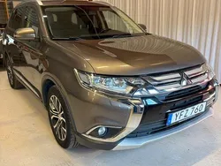 Brun Begagnad 2016 Mitsubishi Outlander SUV | 179 000 kr (Marknadspris)