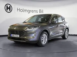 Grå Begagnad 2022 Ford Kuga Titanium SUV | 239 800 kr (Marknadspris)
