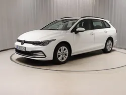 Vit Begagnad 2023 VW Golf VIII Kombi | 284 900 kr (Marknadspris)