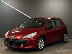 Röd Begagnad 2005 Peugeot 307 Halvkombi | 29 900 kr (Lite dyr)