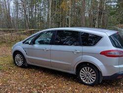 Grå Begagnad 2011 Ford S-MAX Business Edition Minibuss | 39 000 kr (Dyr)