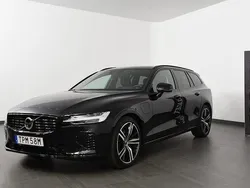 Svart Begagnad 2022 Volvo V60 R-Design Kombi | 459 800 kr (Lite dyr)