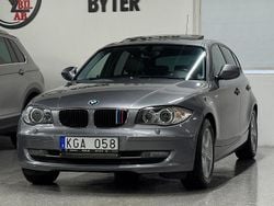 Grå Begagnad 2009 BMW 120 Advantage Halvkombi | 79 900 kr (Marknadspris)