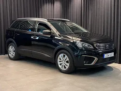 Svart Begagnad 2017 Peugeot 5008 Minibuss | 199 500 kr (Lite dyr)