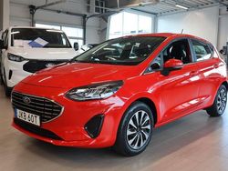 Röd (laser red) Begagnad 2022 Ford Fiesta Titanium Halvkombi | 164 800 kr (Marknadspris)