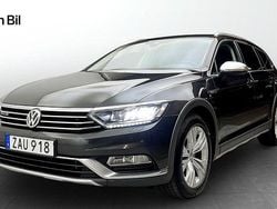 Mörkgrå (mangangrå metallic) Begagnad 2017 VW Passat Alltrack Executive Kombi | 249 900 kr (Marknadspris)