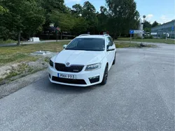 Vit Begagnad 2014 Skoda Octavia RS Kombi | 94 500 kr (Bra pris)